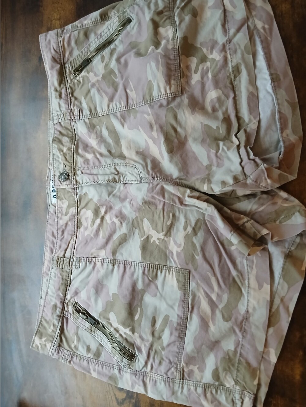 Old Navy Camo Utility Women’s Shorts - Pink/Tan
